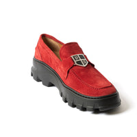 Ascot Shield Caterpillar